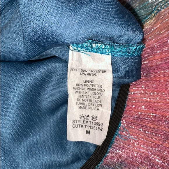 A3 Design Shimmery Mermaid Style Crop Top Size M - Picture 5 of 5